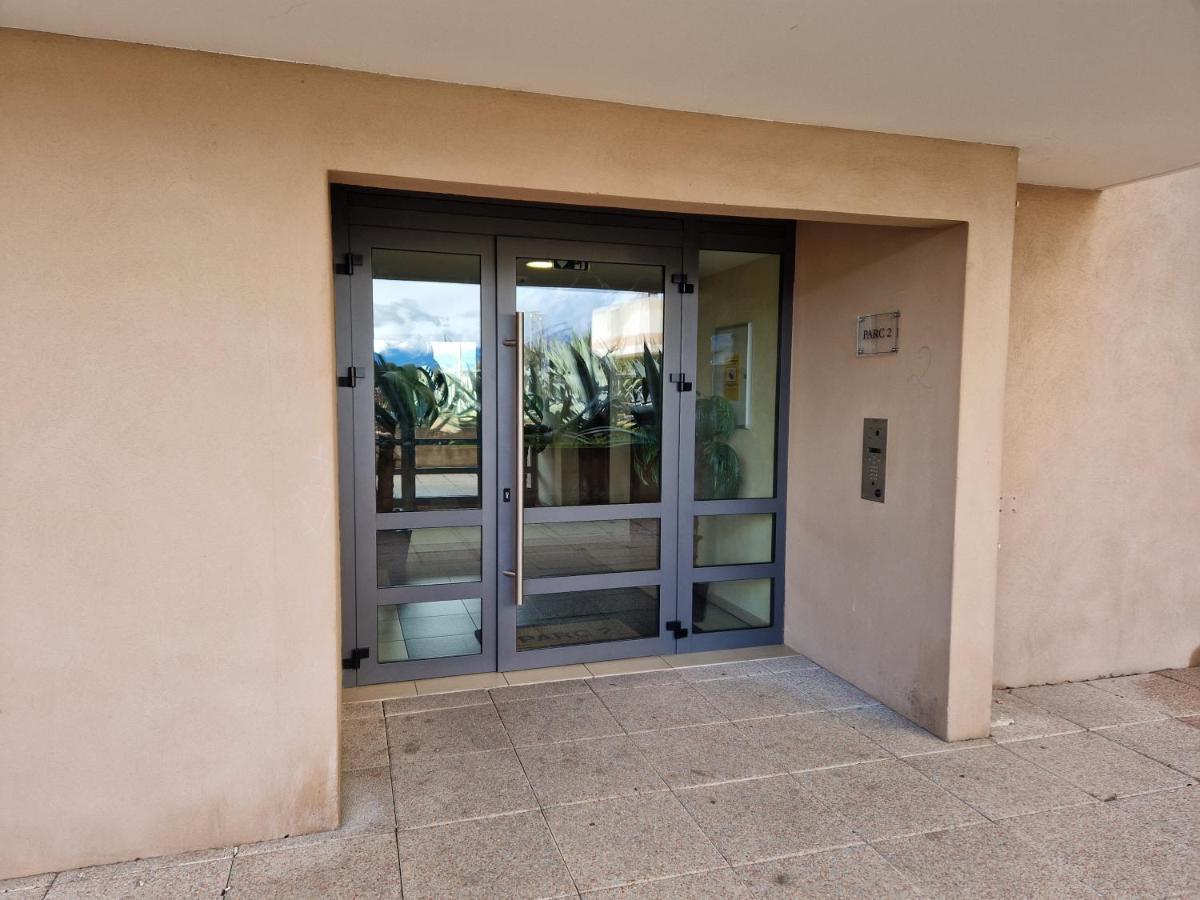 Studio Climatise Parking Gratuit Sarrola-Carcopino Dış mekan fotoğraf