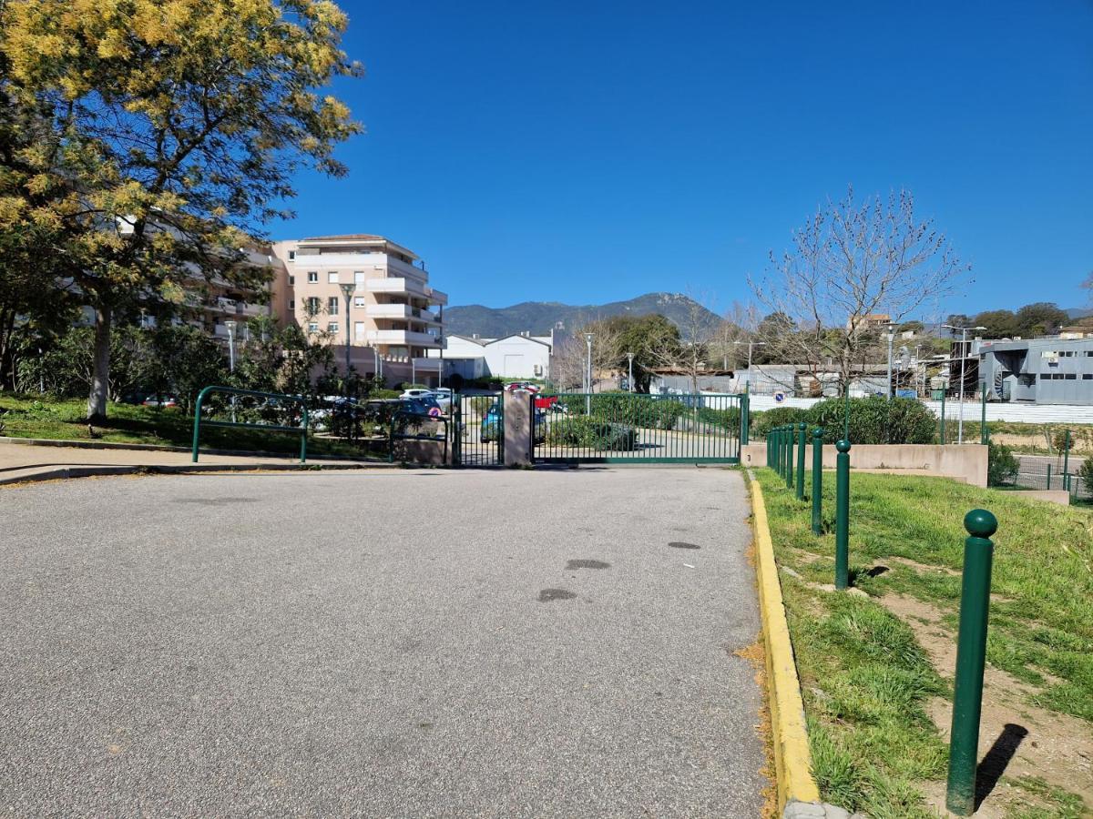 Studio Climatise Parking Gratuit Sarrola-Carcopino Dış mekan fotoğraf