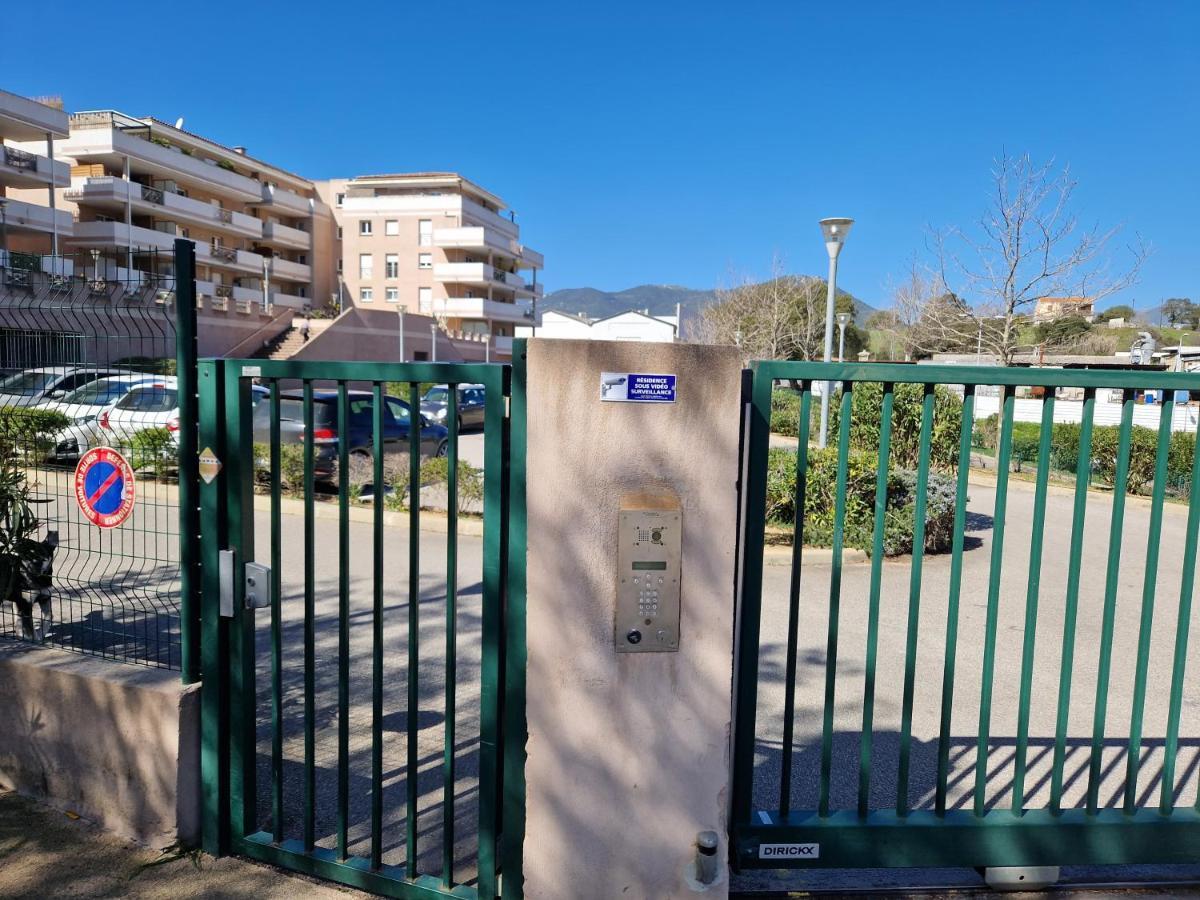 Studio Climatise Parking Gratuit Sarrola-Carcopino Dış mekan fotoğraf